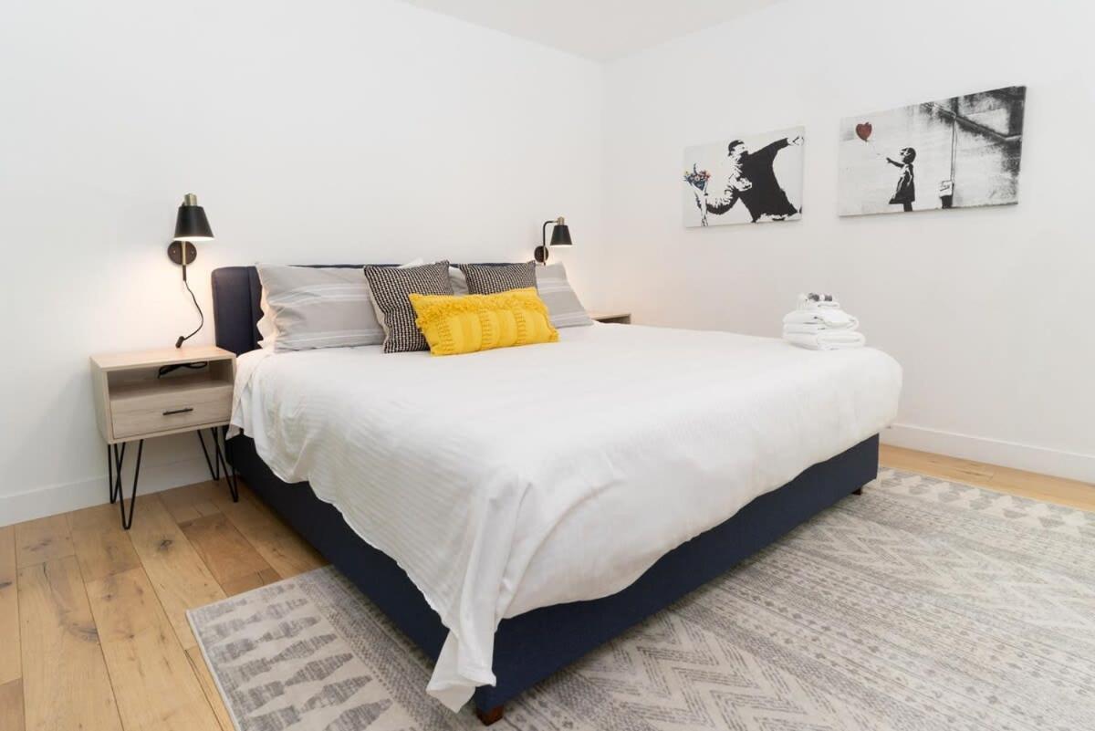 Bright And Trendy 2-Story Bankers Hill Condo Сан Диего Екстериор снимка