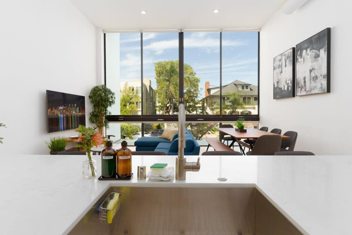 Bright And Trendy 2-Story Bankers Hill Condo Сан Диего Екстериор снимка